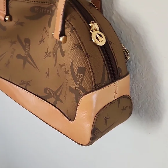 LeTour Eiffel Vintage Elegant Tan and Brown Shoulder Bag - Picture 11 of 16